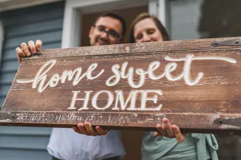 Florida first-time home buyer researching homeowners insurance before closing
